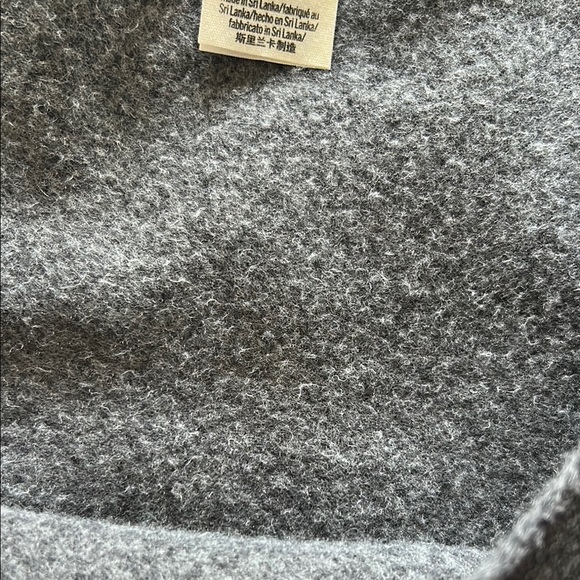 PINK VS Crop Sweater - Picture 3 of 6